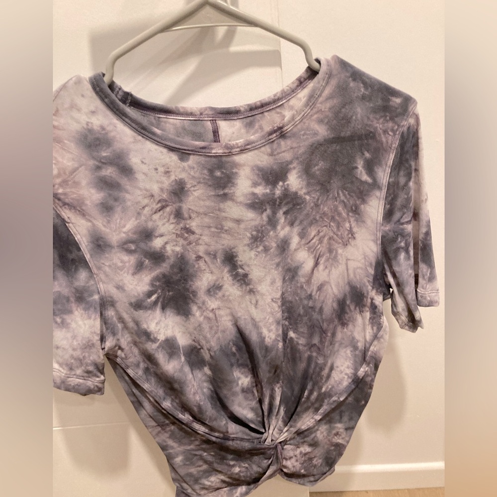 Lululemon Crescent Top Size 4